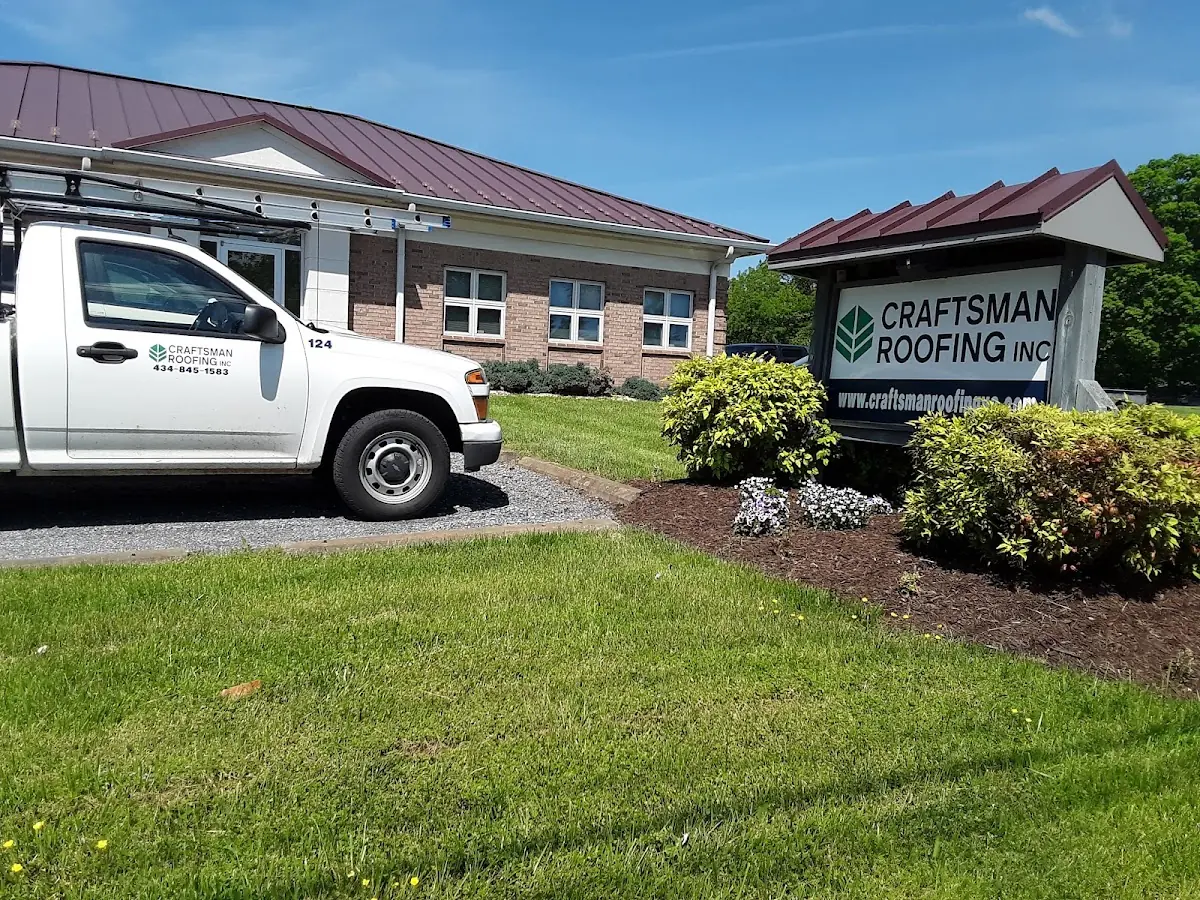 Quality Ice Dam Removal by experienced craftsmen in Lake Belvedere Estates